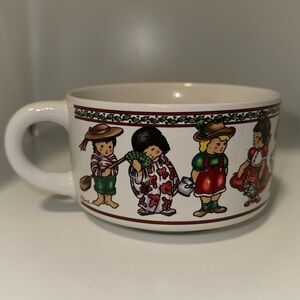 ☃️ Kane Holiday Christmas Soup Salad Mug “Children Around The World” Motif